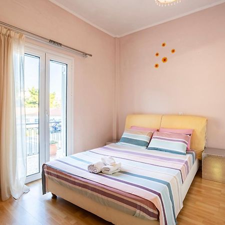 Kalamata'S Sunny Retreat Near The Historic Center Eksteriør billede