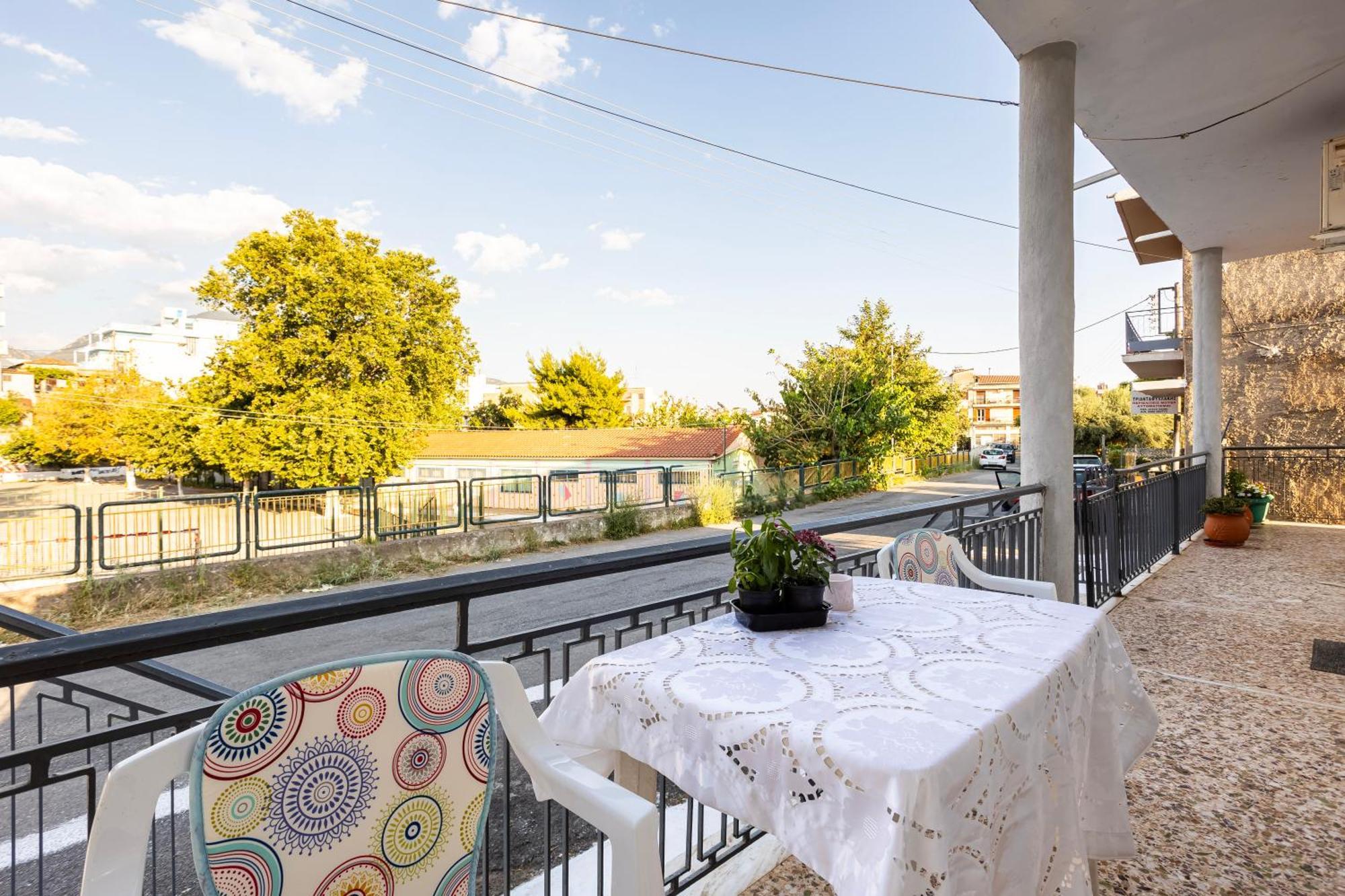 Kalamata'S Sunny Retreat Near The Historic Center Eksteriør billede